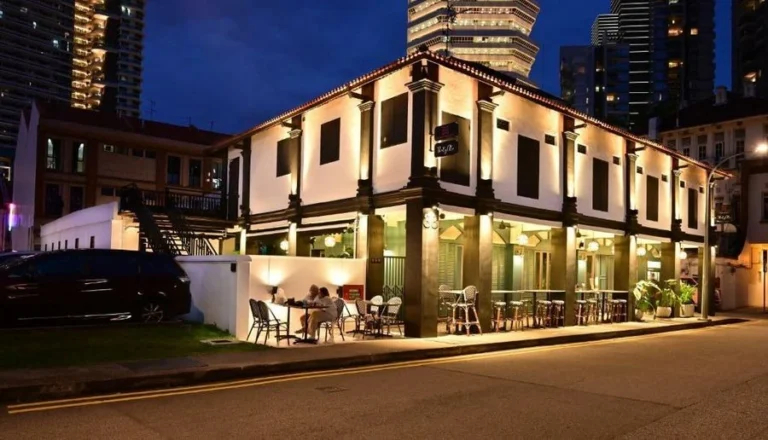 dream-chaser-boutique-capsule-hotel-singapore-001